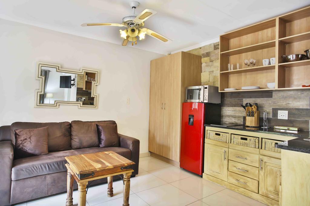 Accommodation At Vans No Loadshedding Centurion Exterior foto